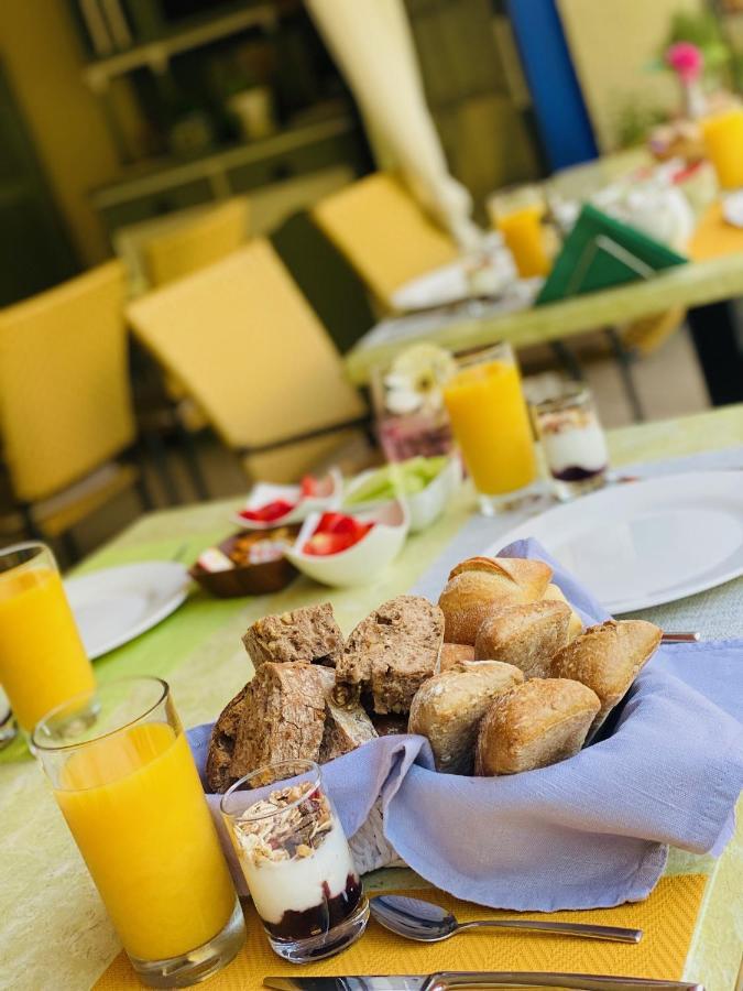 Villa Oliva Boutique Rooms Zamárdi Екстериор снимка