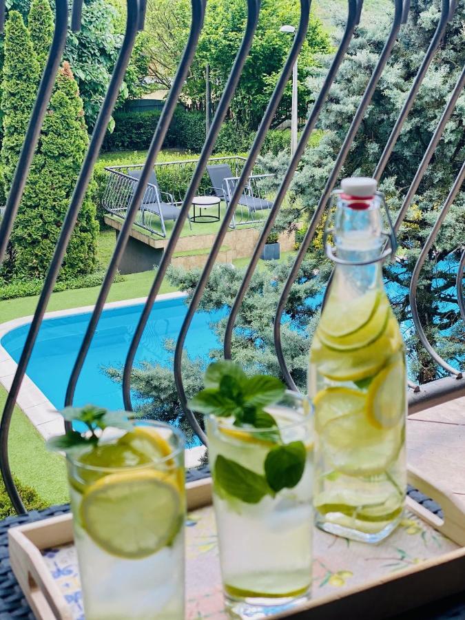 Villa Oliva Boutique Rooms Zamárdi Екстериор снимка