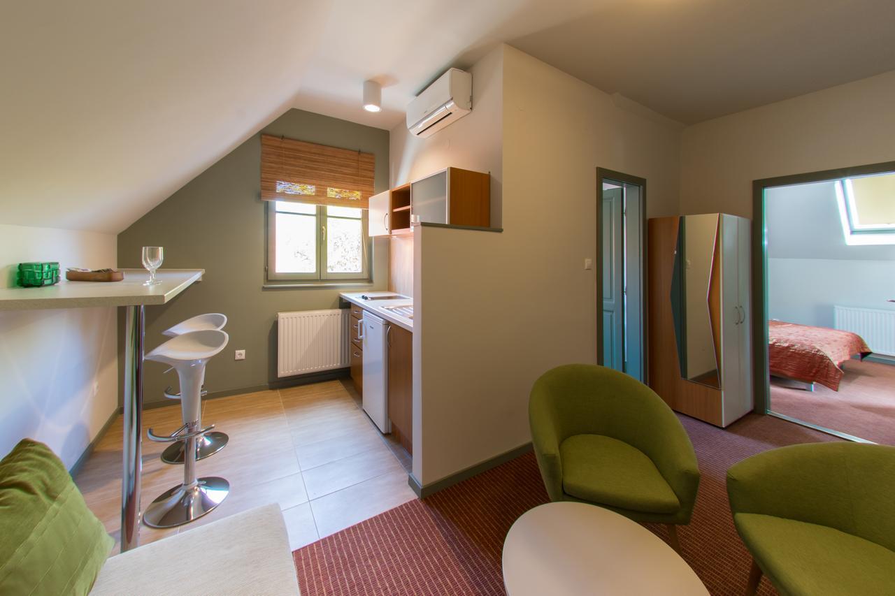 Villa Oliva Boutique Rooms Zamárdi Екстериор снимка