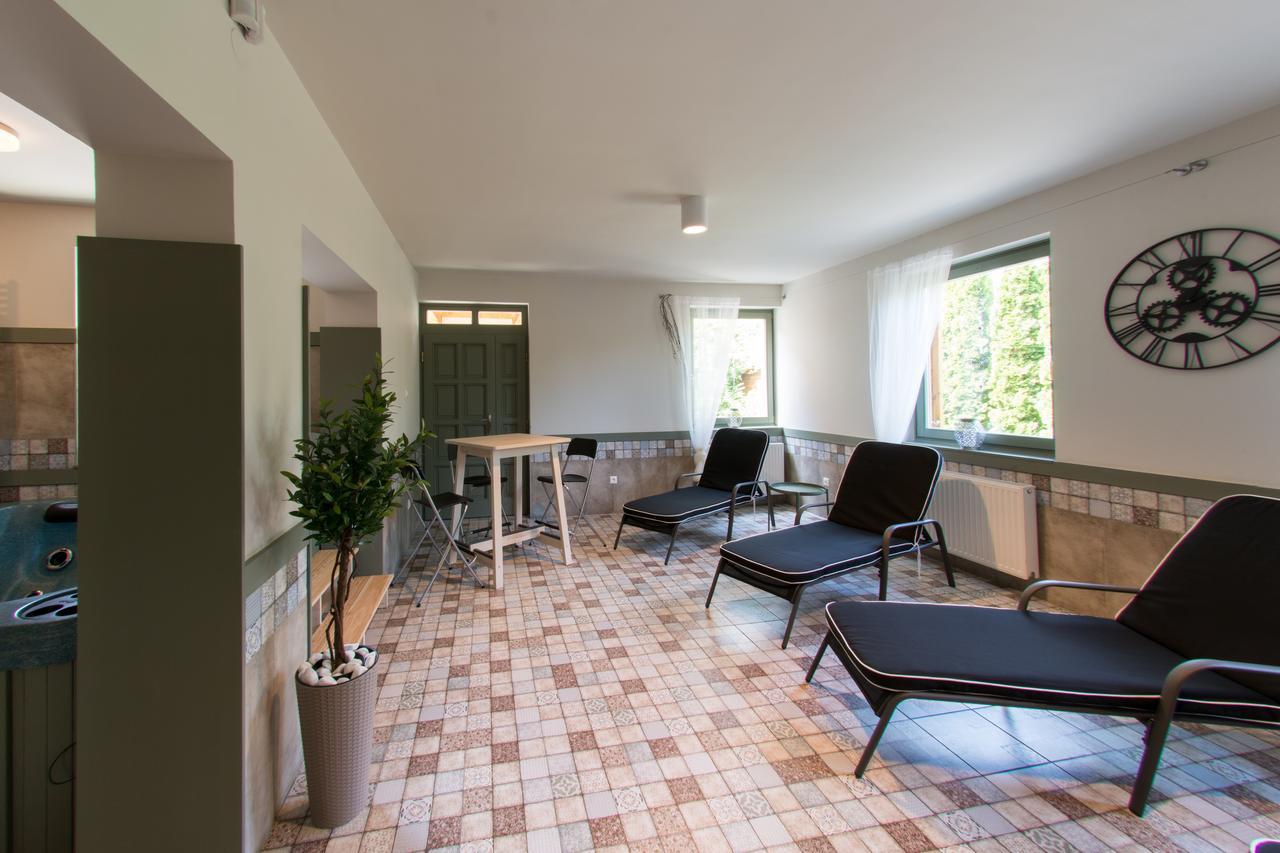 Villa Oliva Boutique Rooms Zamárdi Екстериор снимка