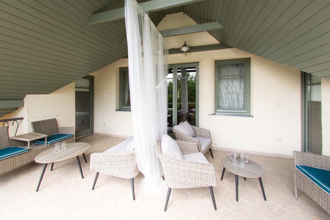 Villa Oliva Boutique Rooms Zamárdi Екстериор снимка